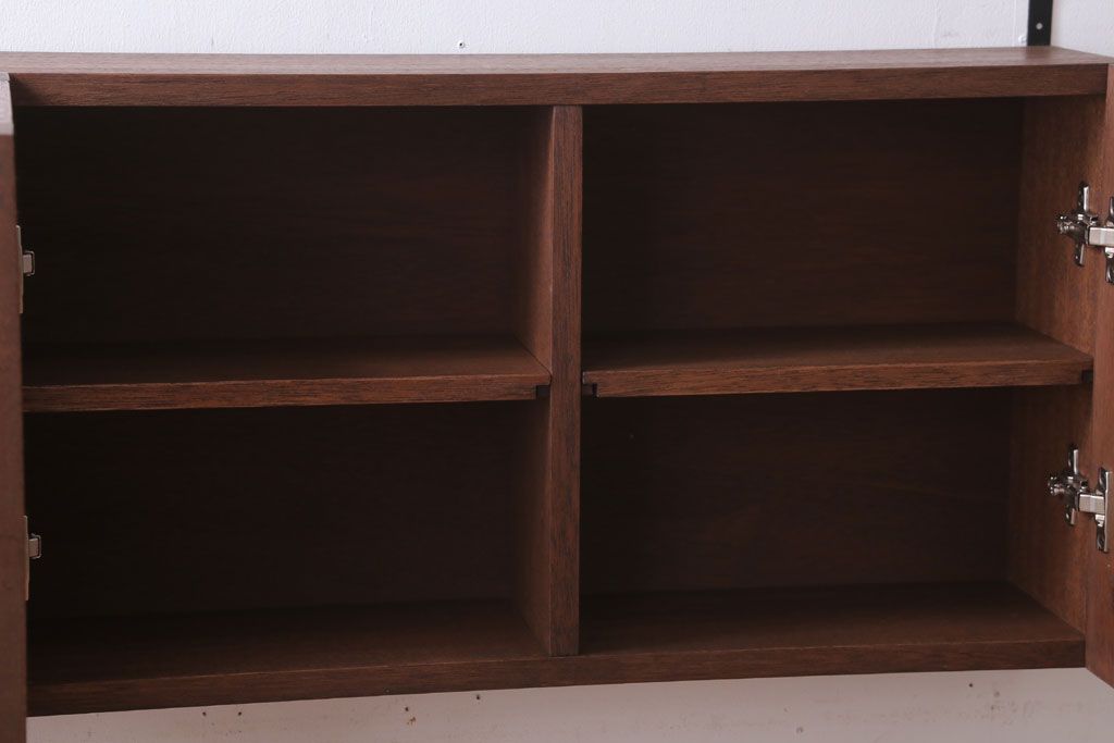 アンティーク家具　アンティーク　モールガラス入り!3つ扉の壁掛け横型キャビネット(収納棚)