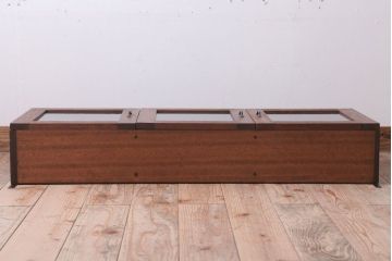 アンティーク家具　アンティーク　気泡ガラス入り!3つ扉の壁掛け横型キャビネット(収納棚)(3)