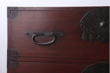 アンティーク家具　古民具・骨董　明治〜大正　扇金具が美しい二段重ね衣装箪笥