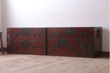 アンティーク家具　古民具・骨董　明治〜大正　扇金具が美しい二段重ね衣装箪笥