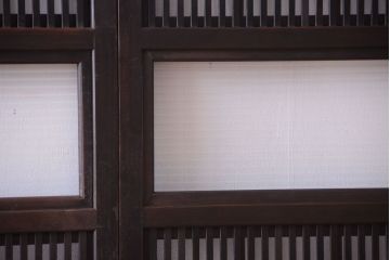 古民具・骨董　裏障子付き!モールガラス帯のアンティーク格子戸2枚セット