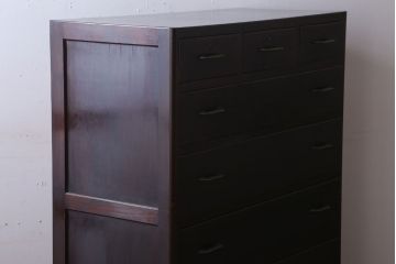 アンティーク家具　アンティーク　シンプルでシックなチェスト(2)