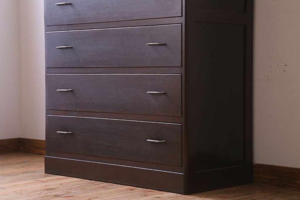 アンティーク家具　アンティーク　シンプルでシックなチェスト(2)