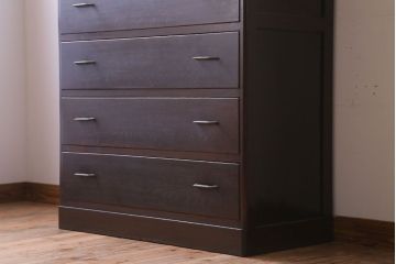 アンティーク家具　アンティーク　シンプルでシックなチェスト(2)