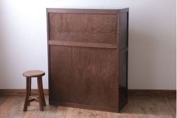 アンティーク家具　アンティーク　シンプルでシックなチェスト(2)