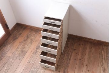 アンティーク家具　アンティークペイント　シンプルな7杯小引き出し