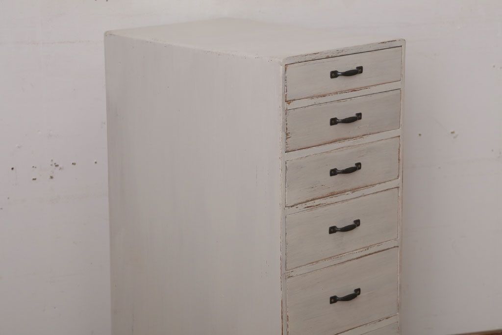 アンティーク家具　アンティークペイント　シンプルな7杯小引き出し