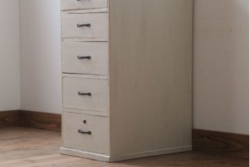 アンティーク家具　アンティークペイント　シンプルな7杯小引き出し