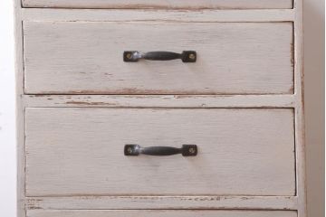 アンティーク家具　アンティークペイント　シンプルな7杯小引き出し