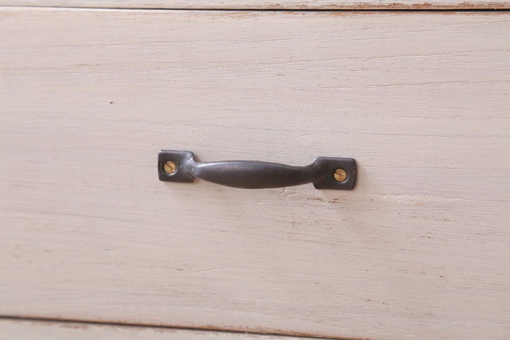 アンティーク家具　アンティークペイント　シンプルな7杯小引き出し