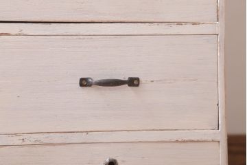 アンティーク家具　アンティークペイント　シンプルな7杯小引き出し