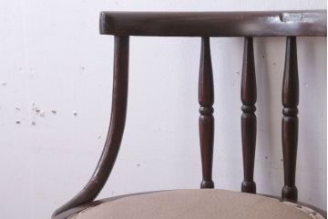 アンティーク家具　大正ロマン　小ぶりなアンティーク回転椅子(1)