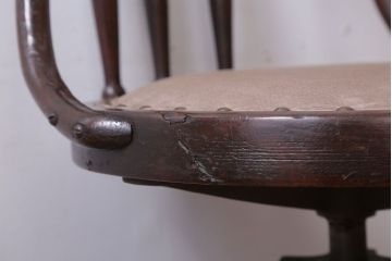 アンティーク家具　大正ロマン　小ぶりなアンティーク回転椅子(1)