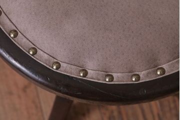 アンティーク家具　大正ロマン　小ぶりなアンティーク回転椅子(2)