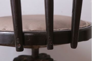 アンティーク家具　大正ロマン　小ぶりなアンティーク回転椅子(3)