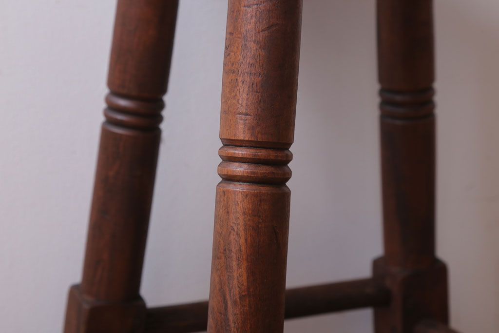 アンティーク家具　アンティーク　古い木のおしゃれな丸スツール