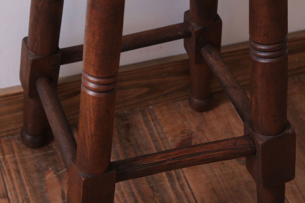 アンティーク家具　アンティーク　古い木のおしゃれな丸スツール