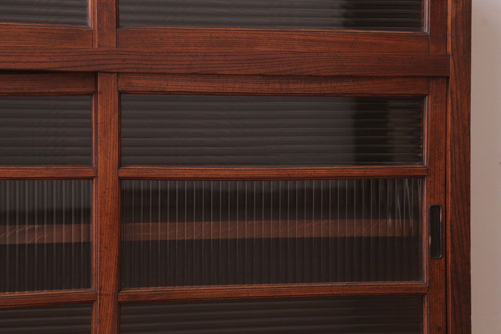 アンティーク家具　和製アンティーク　モールガラス入り!前面欅材の鉄脚サイドボード(収納棚)