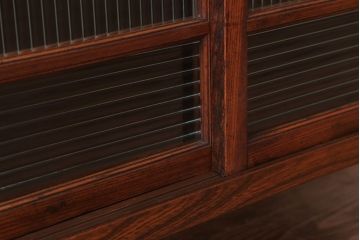 アンティーク家具　和製アンティーク　モールガラス入り!前面欅材の鉄脚サイドボード(収納棚)