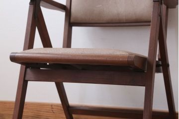 ヴィンテージ家具　昭和レトロ　ビンテージキツツキ　飛騨産業　本革座面の折りたたみアームチェア
