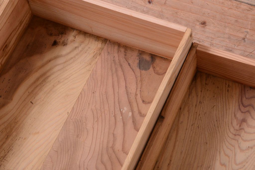 アンティーク家具　古民具・骨董　モールガラス入り!前面欅材の和製アンティーク収納棚(2)