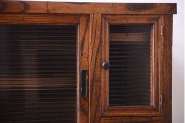 アンティーク家具　古民具・骨董　モールガラス入り!前面欅材の和製アンティーク収納棚(2)