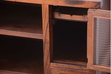 アンティーク家具　古民具・骨董　モールガラス入り!前面欅材の和製アンティーク収納棚(2)