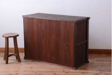 アンティーク家具　古民具・骨董　モールガラス入り!前面欅材の和製アンティーク収納棚(2)