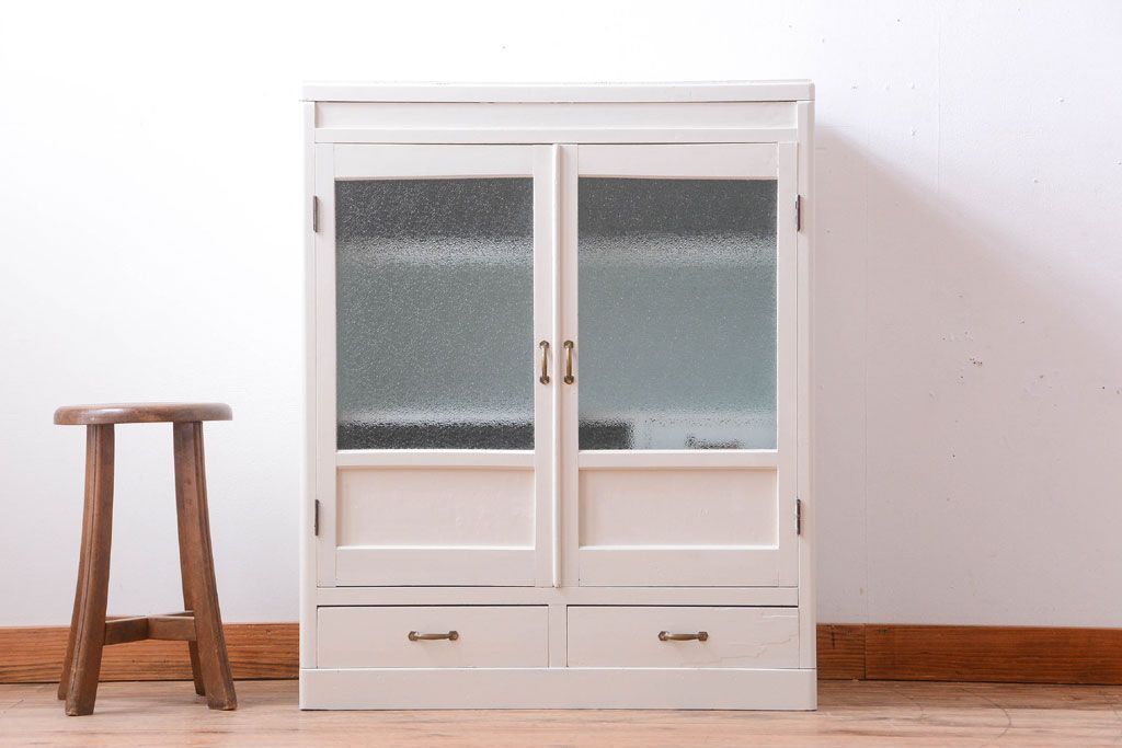 アンティーク家具　アンティーク　ダイヤガラス入り!バイカラーペイントの小ぶりな収納棚(キャビネット)