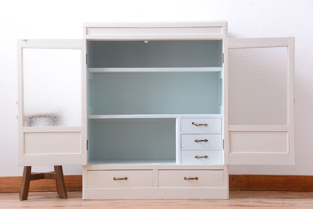 アンティーク家具　アンティーク　ダイヤガラス入り!バイカラーペイントの小ぶりな収納棚(キャビネット)