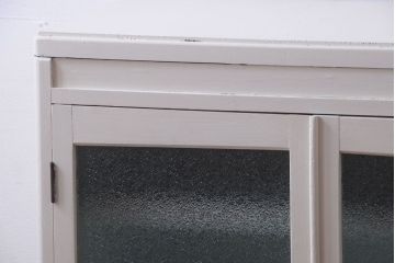 アンティーク家具　アンティーク　ダイヤガラス入り!バイカラーペイントの小ぶりな収納棚(キャビネット)