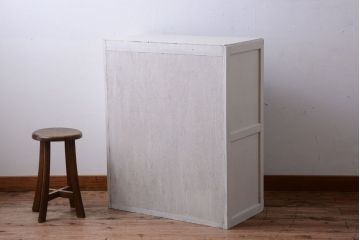 アンティーク家具　アンティーク　ダイヤガラス入り!バイカラーペイントの小ぶりな収納棚(キャビネット)