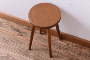 レトロ家具　和製アンティーク　レトロな木味のスツール(1)