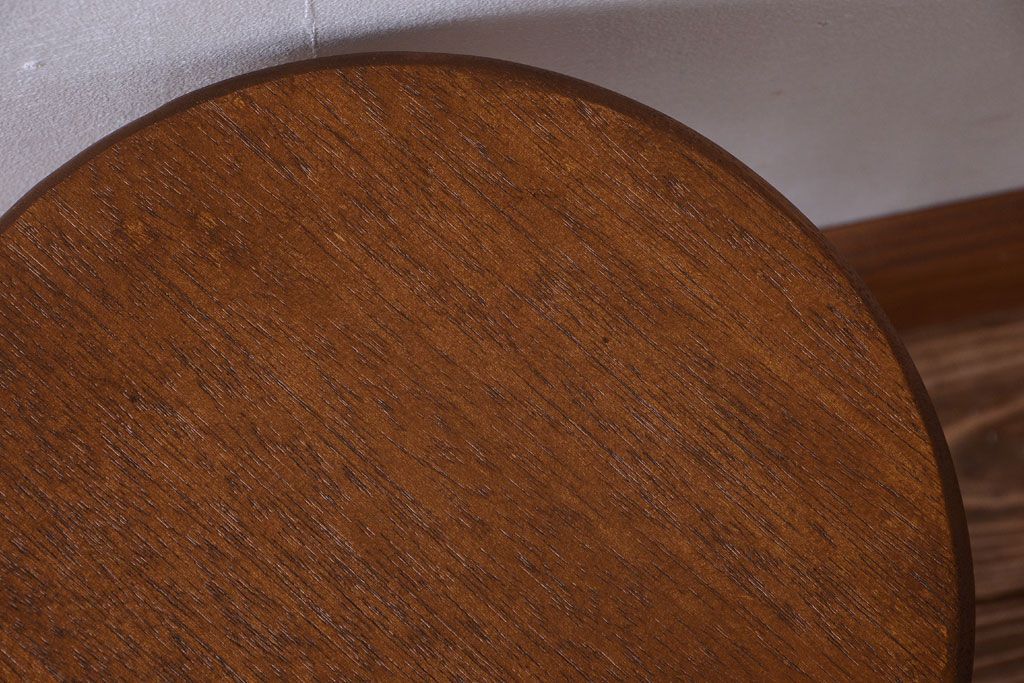 レトロ家具　和製アンティーク　レトロな木味のスツール(1)