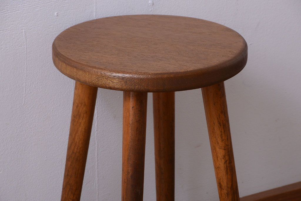 レトロ家具　和製アンティーク　レトロな木味のスツール(1)
