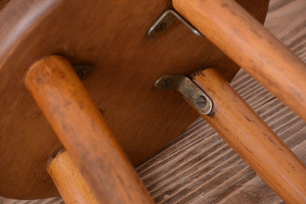 レトロ家具　和製アンティーク　レトロな木味のスツール(1)