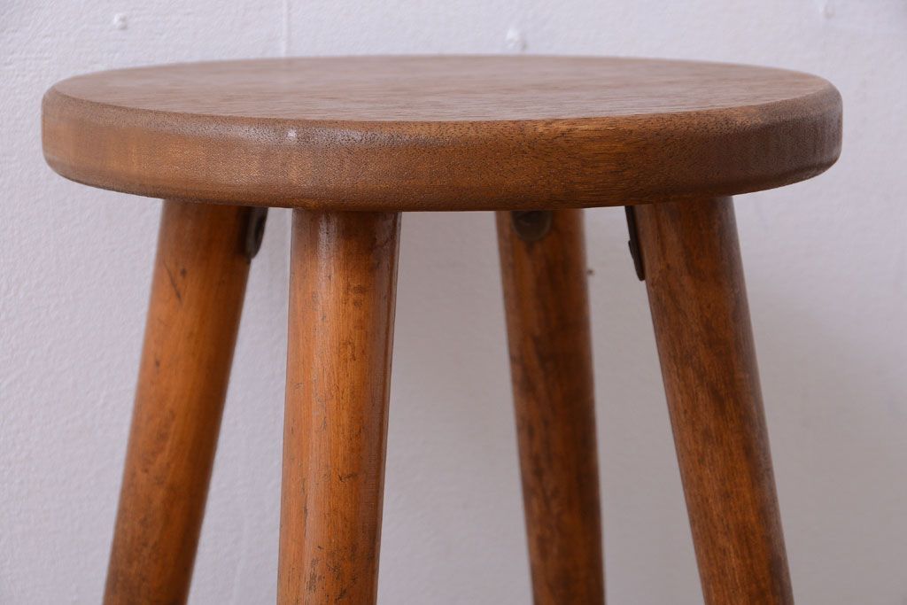 レトロ家具　和製アンティーク　レトロな木味のスツール(2)