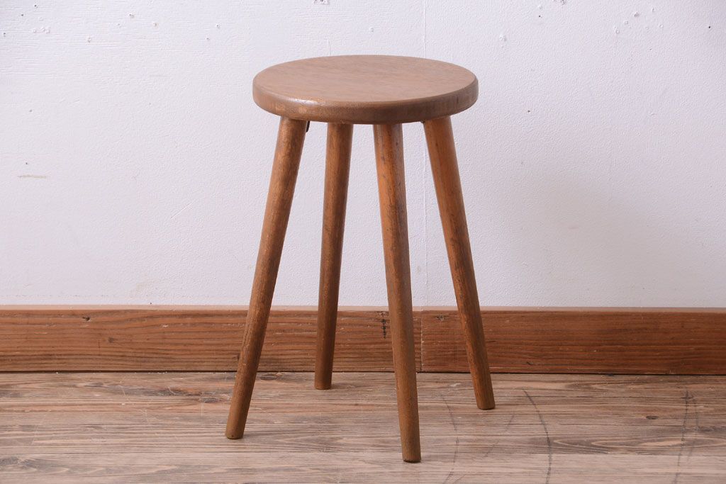 レトロ家具　和製アンティーク　レトロな木味のスツール(2)