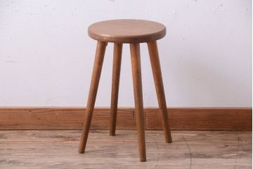 レトロ家具　和製アンティーク　レトロな木味のスツール(2)