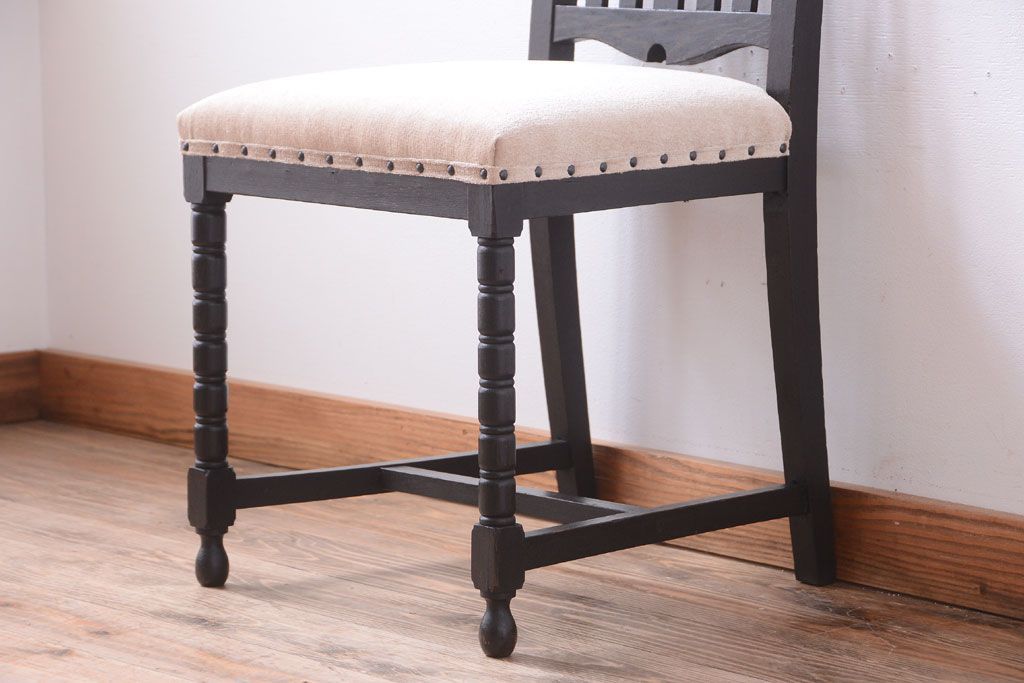 アンティーク家具　和製アンティーク　古い木の大正ロマンなチェア