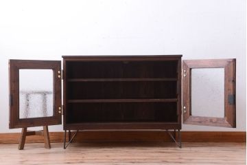 アンティーク家具　和製アンティーク　結霜ガラス入り!鉄脚サイドボード(ローボード)