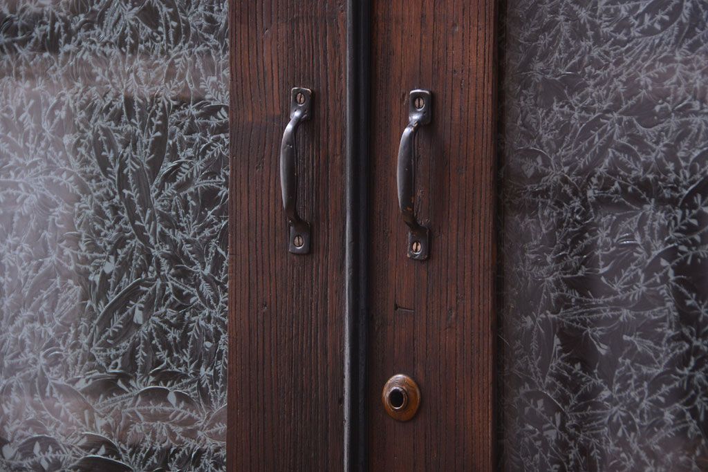 アンティーク家具　和製アンティーク　結霜ガラス入り!鉄脚サイドボード(ローボード)