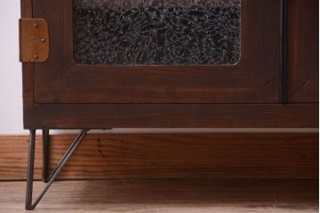 アンティーク家具　和製アンティーク　結霜ガラス入り!鉄脚サイドボード(ローボード)