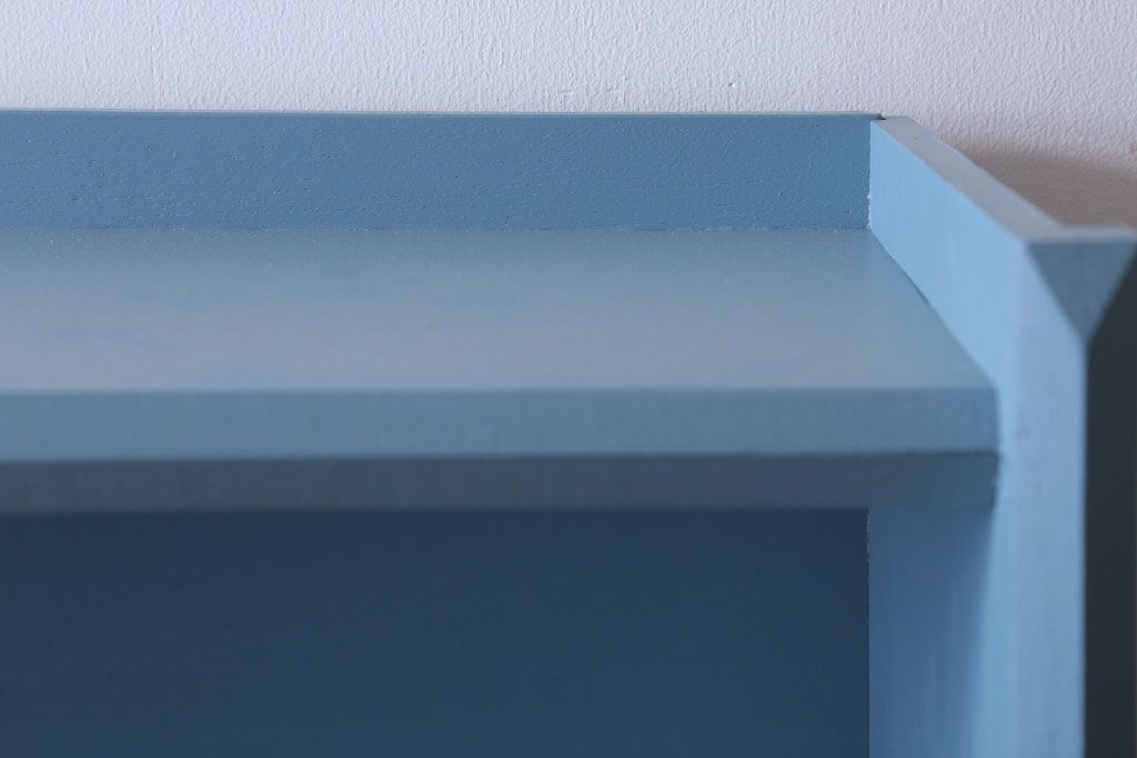 アンティーク家具　アンティークペイント　ブルーグレーカラーのシンプルな本棚(飾り棚)