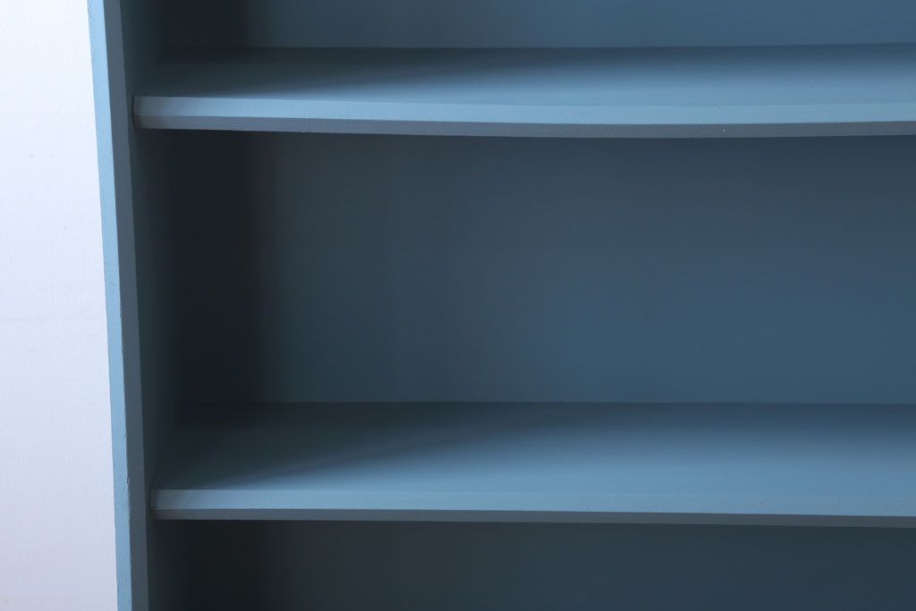 アンティーク家具　アンティークペイント　ブルーグレーカラーのシンプルな本棚(飾り棚)