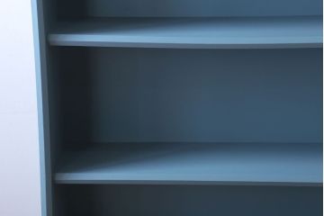 アンティーク家具　アンティークペイント　ブルーグレーカラーのシンプルな本棚(飾り棚)