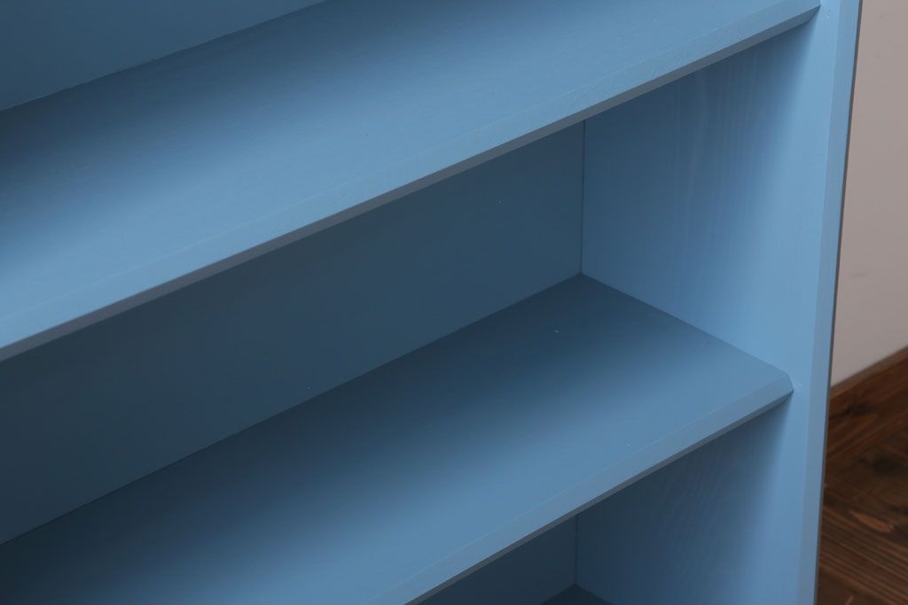 アンティーク家具　アンティークペイント　ブルーグレーカラーのシンプルな本棚(飾り棚)