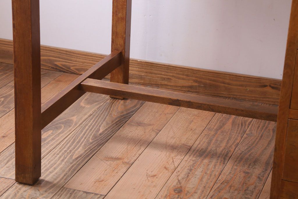 レトロ家具　昭和レトロ　古いナラ材製のシンプルなアンティーク片袖机