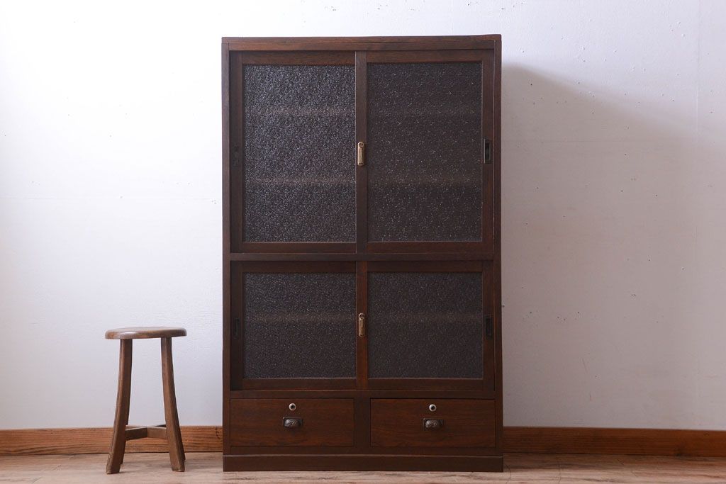 アンティーク家具　古民具・骨董　ダイヤガラス引き戸のアンティーク収納棚