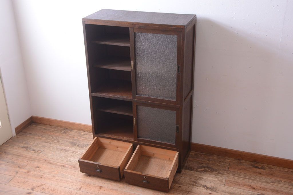 アンティーク家具　古民具・骨董　ダイヤガラス引き戸のアンティーク収納棚